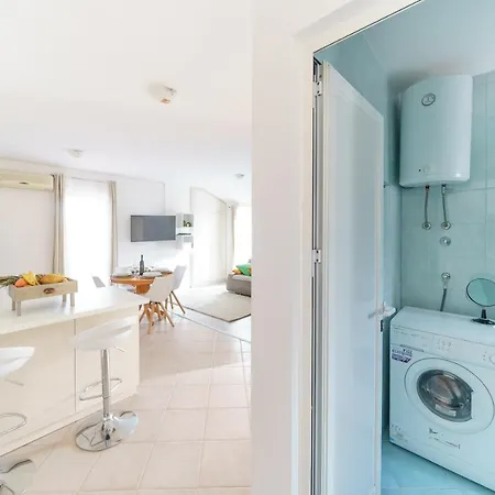 Apartment By The Sea Preko, Ugljan - 14985 *