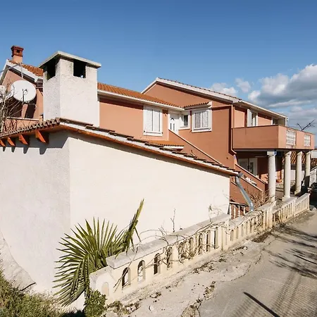 By The Sea Preko, Ugljan - 14985 アパート *